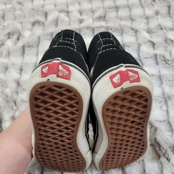 4/$25 Vans Kids Shoes used Great condition - Picture 6 of 10